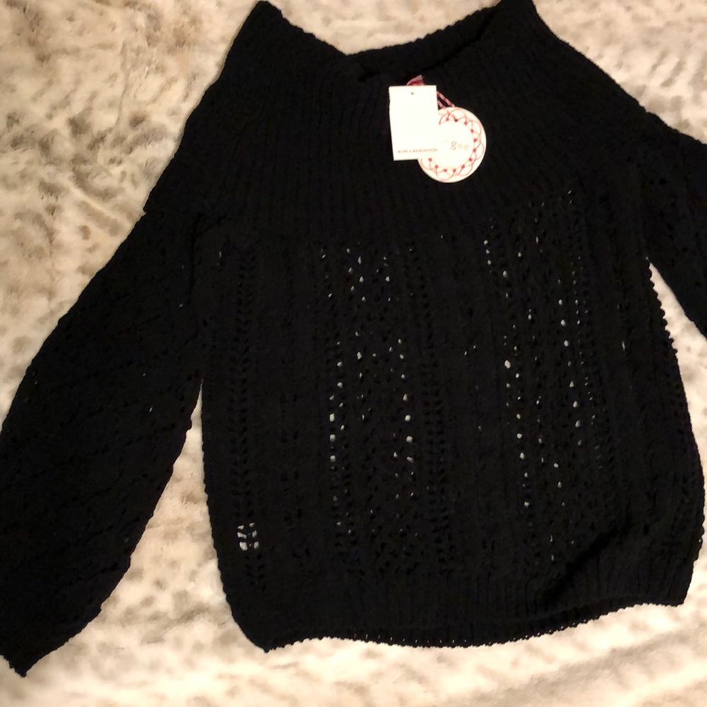 Rose & Remington sweater 🌹